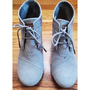 Toms Wedge Booties